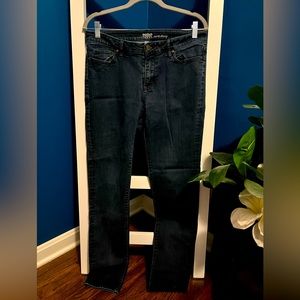 Rare NY&CO skinny curvy jeans in 10R